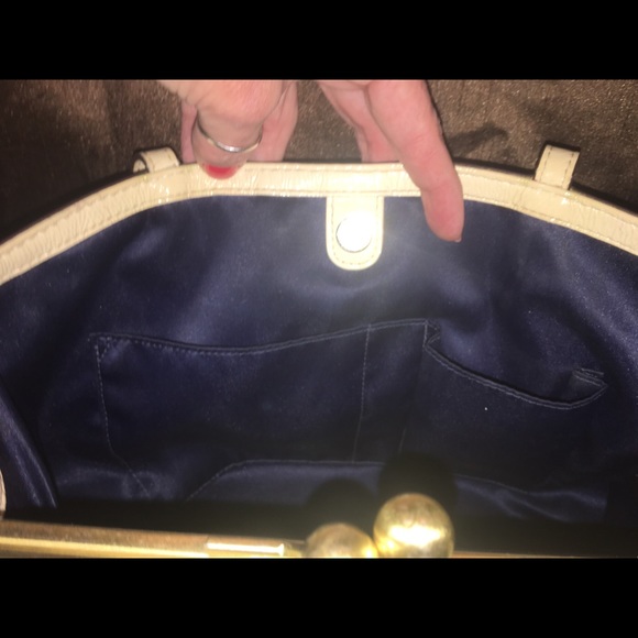 Ivory Genuine Leather Authentic Coach purse - Picture 6 of 6